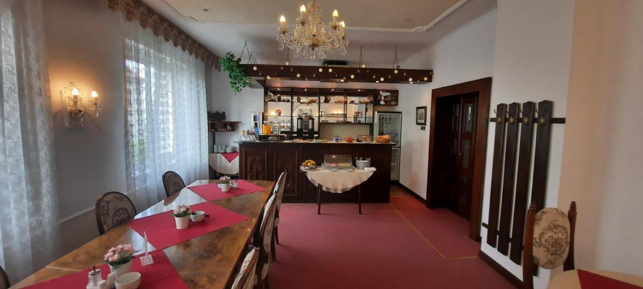 Hotel Excellent Прага Екстериор снимка