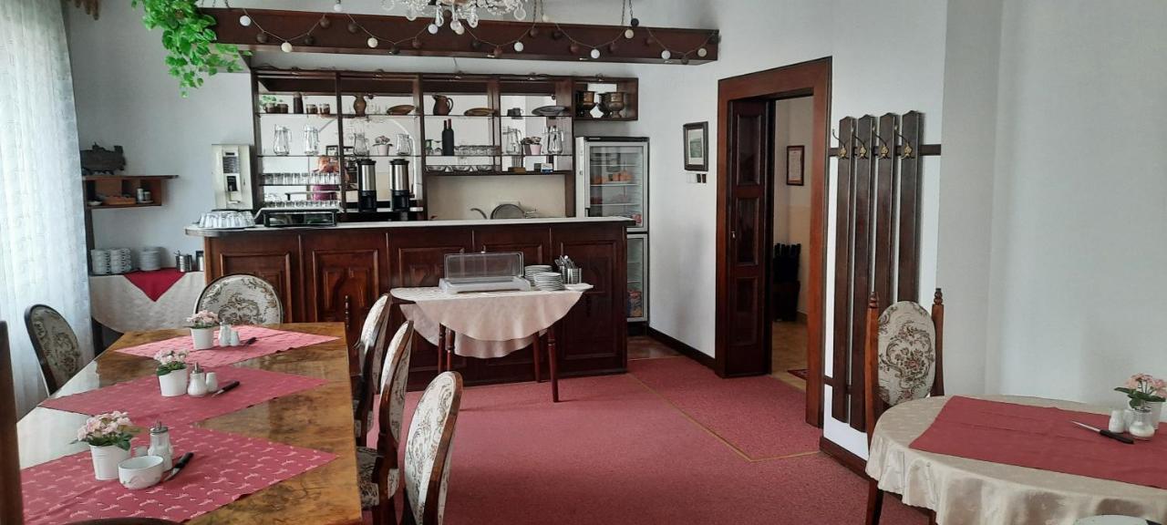 Hotel Excellent Прага Екстериор снимка