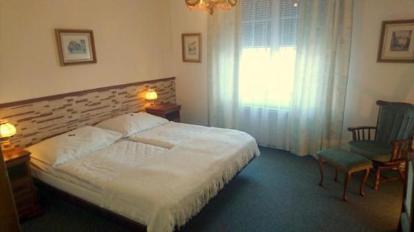 Hotel Excellent Прага Екстериор снимка
